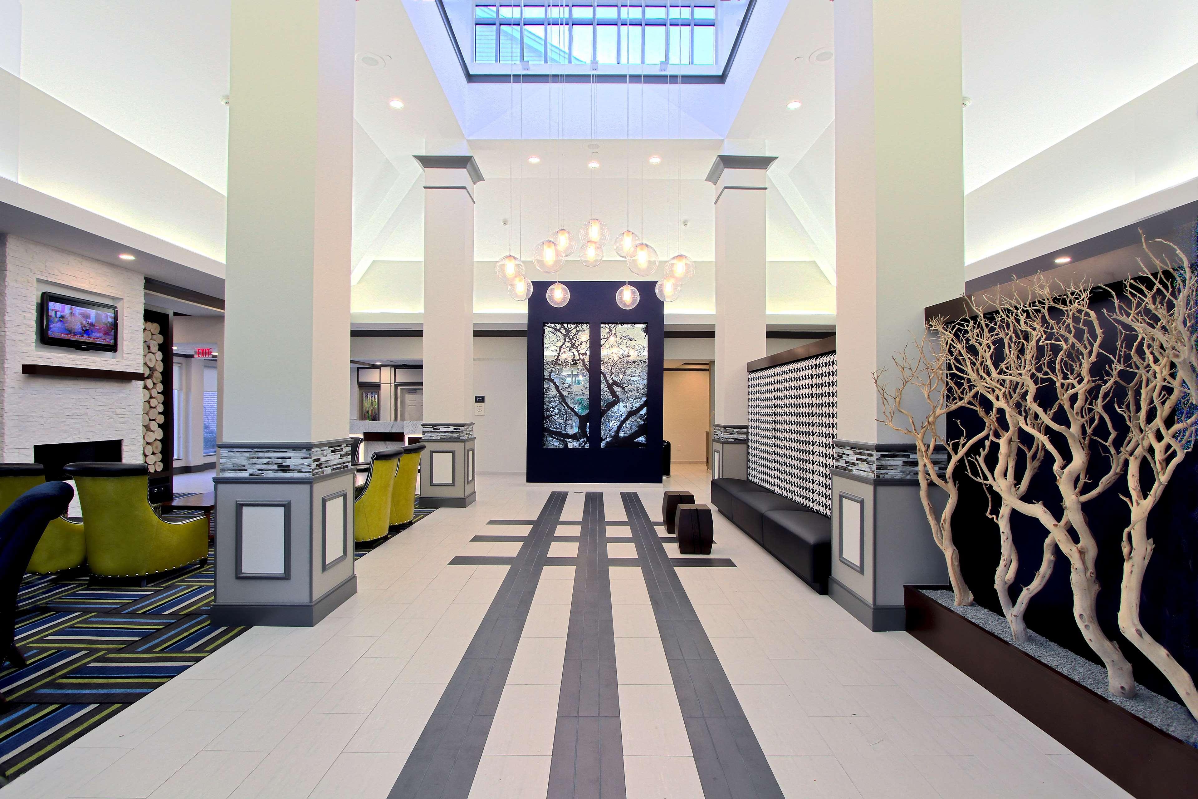 Hilton Garden 3*