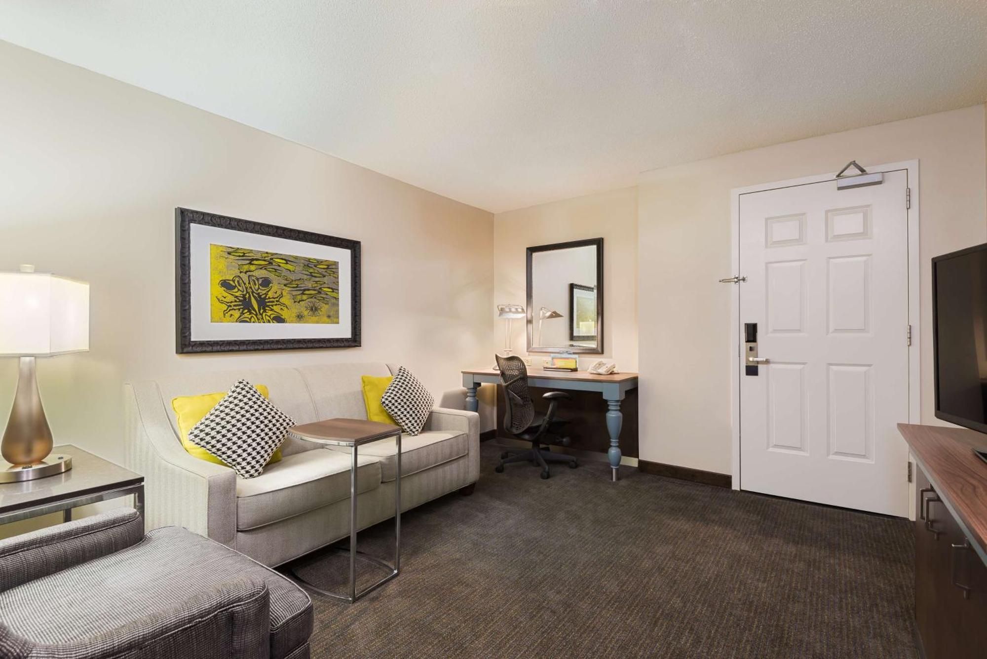 Hilton Garden Westbury