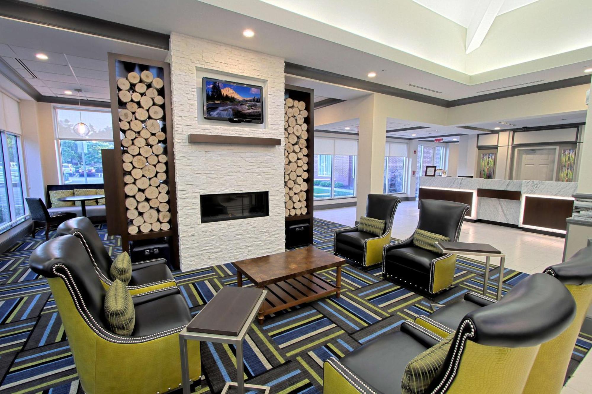 Hotel Hilton Garden Westbury