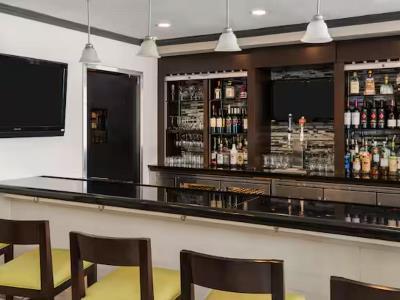 Hilton Garden Westbury
