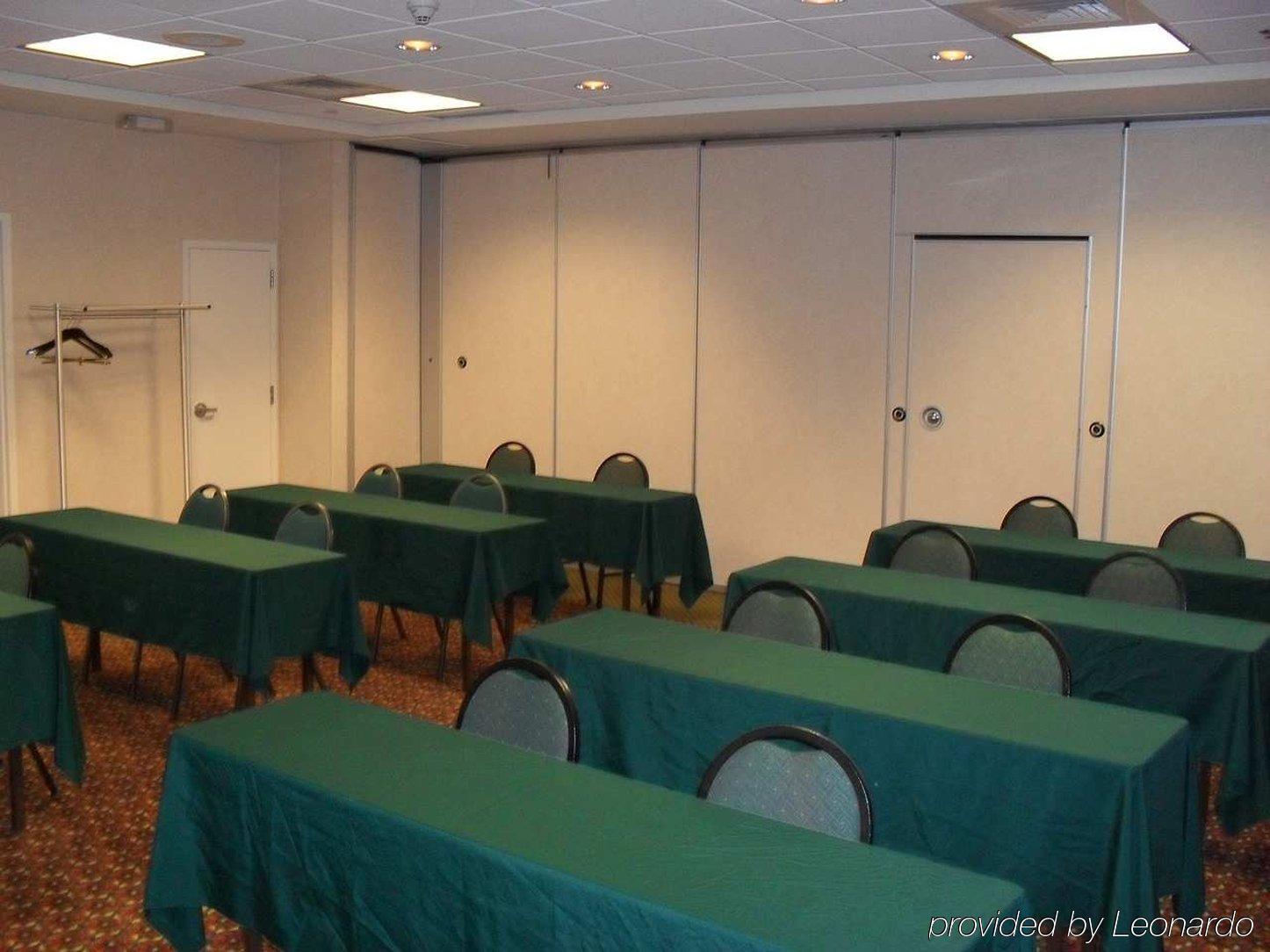 Hilton Garden 3*