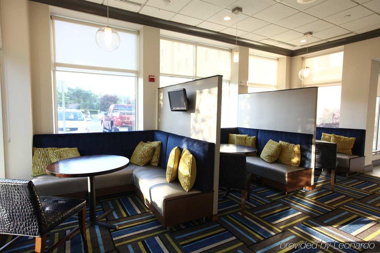 Hotel Hilton Garden Westbury